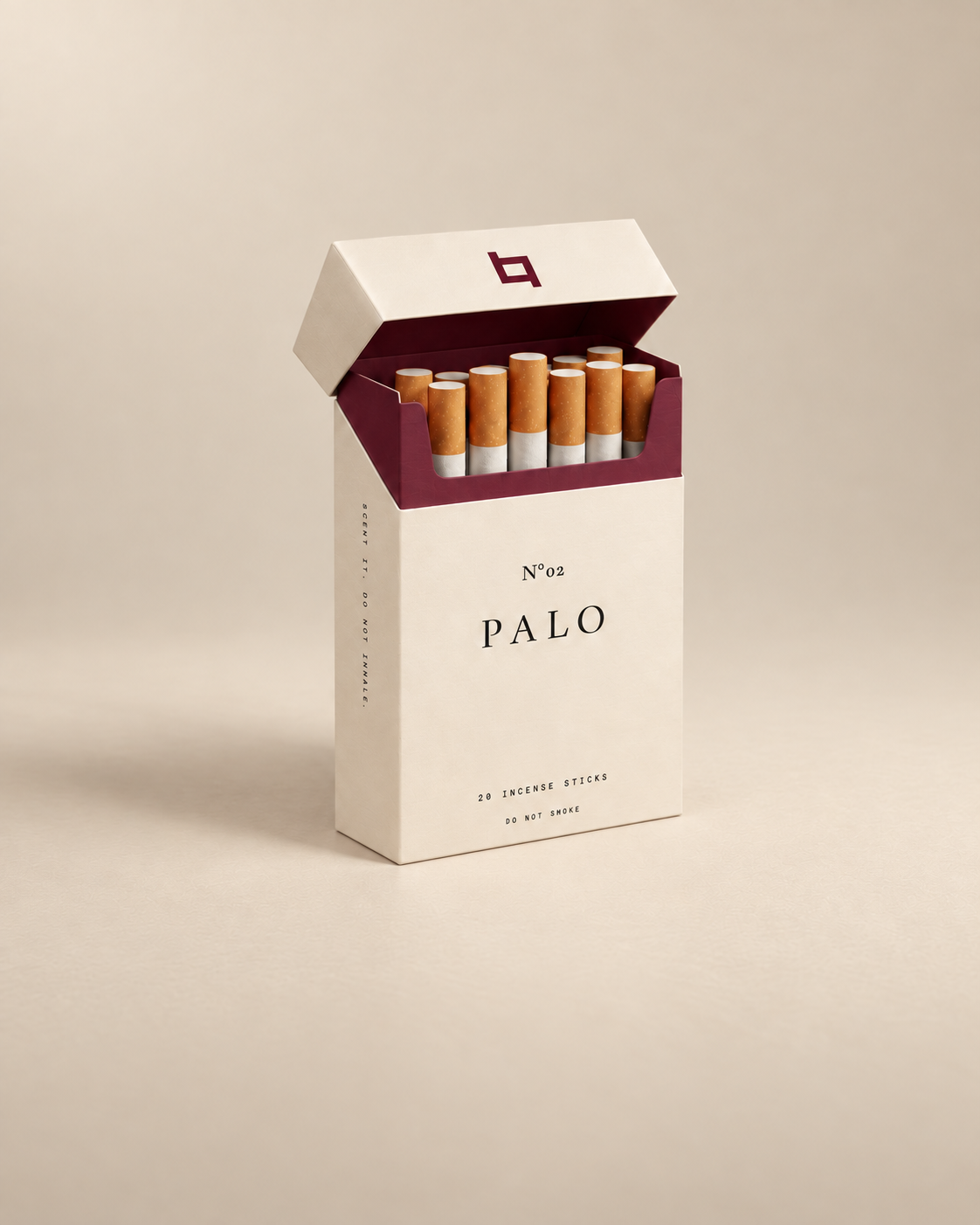 Palo — Packung geöffnet mit Räucherstäbchen