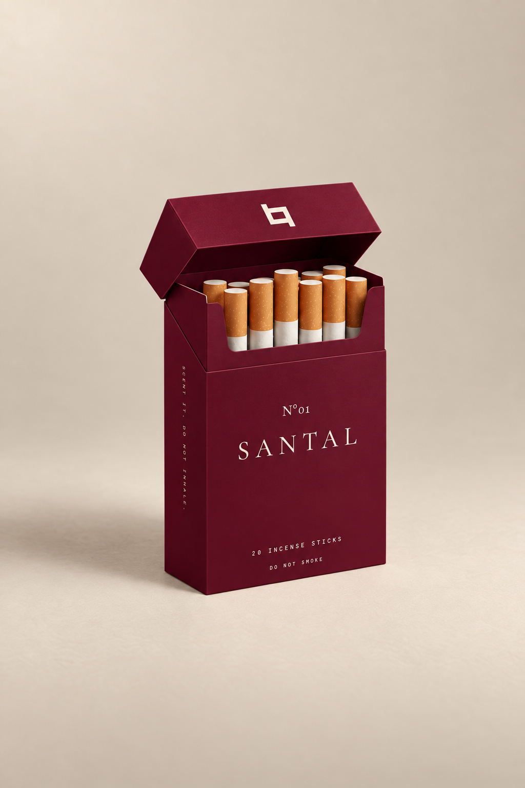 Santal — Packung geöffnet mit Räucherstäbchen